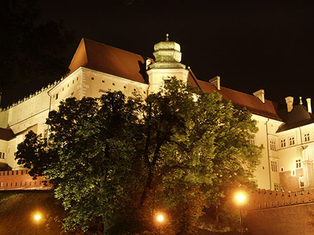 Zamek, Baszta Duńska, widok od str. Pl. Bernardyńskiego