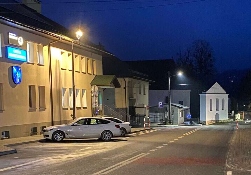 Nowoczesne oświetlenie uliczne LED po modernizacji w Gminie Moszczenica – realizacja Technolight