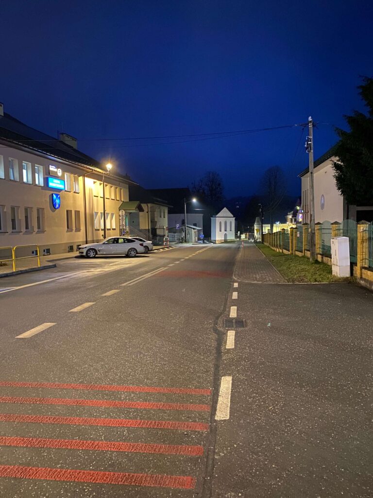 Modernizacja oświetlenia ulicznego LED w centrum Moszczenicy – energooszczędne oprawy oświetleniowe Technolight